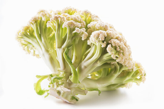 Japanese cauliflower (caulilini) with long stems