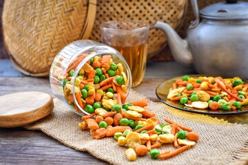Fototapeta premium Mixed nuts, kacang campuran