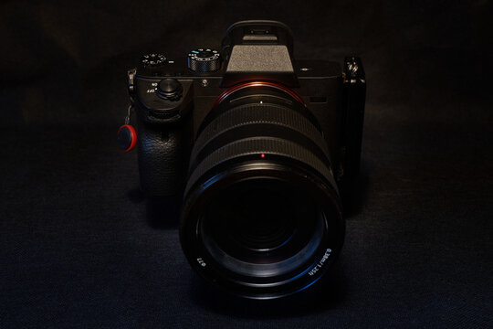 Appareil photo num&eacute;rique hybride