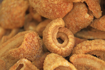 torreznos fritos tostados tocineta de cerdo comida 4M0A8853-as24