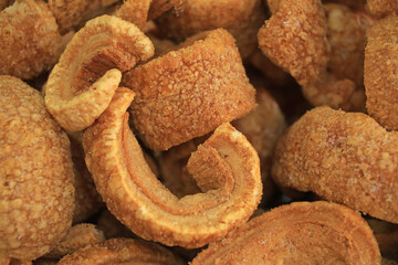 torreznos fritos tostados tocineta de cerdo comida 4M0A8857-as24