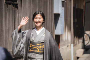 着物を着た日本人女性