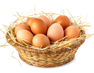  Eier in korb mit stroh isoliert auf wei&szlig;en Hintergrund, Freisteller