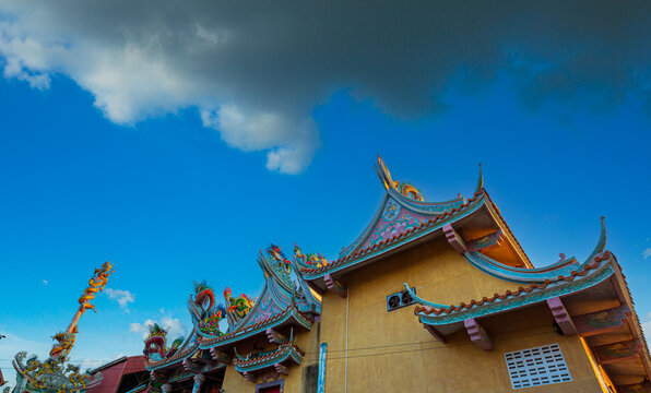 Chinese shrine building,Dragon statue is a beautiful Thai and Chinese architecture of Nachas sa thai chute shrine, naja