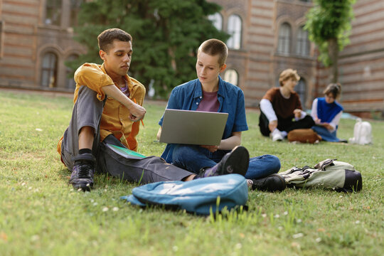 Homework studying together project computer digital education