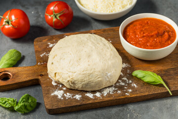 Round White PIzza Dough with Flour