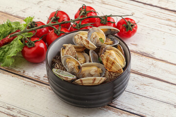 Vongole shellfish mollusc clem with butter