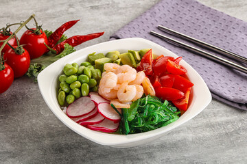 Hawaian cuisine - Poke with cocktail shrimps