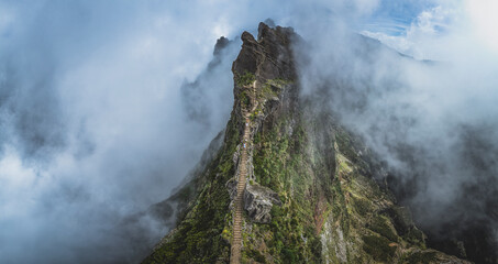 Entorno de montaña de pico do Arieiro en Madeiro