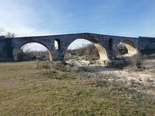 Fototapeta premium river, architecture, landscape, sky, stone, water, arch, travel, nature, old, europe, ancient, construction, bridge, France, Antic Rome