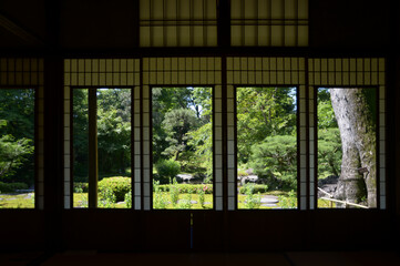 旧三井家下鴨別邸　主屋から庭園を望む　京都市左京区