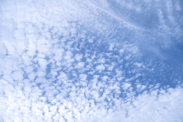 雲の上に広がる青空