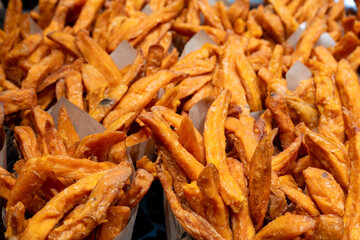 Handcrafted Potato Chips: Crispy, Golden-Brown Snacks Bursting with Savory Flavor, Perfect for Snacking or Pairing with Meals