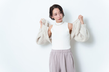 ショートヘアの女性　ファッションモデル　サロンモデル