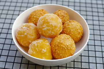 Thai snack, Fried mung bean stuffed balls