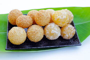 Thai snack, Fried mung bean stuffed balls