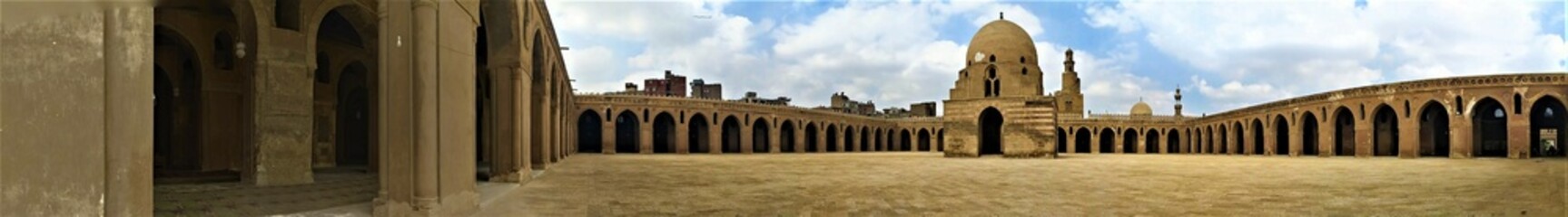 Fototapeta premium Ahmed Ibn Tolon Mosque in Cairo in Egypt
