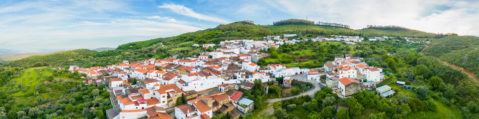 Obraz premium Panoramic View of the Matamoros Valley in Extremadura, Spain