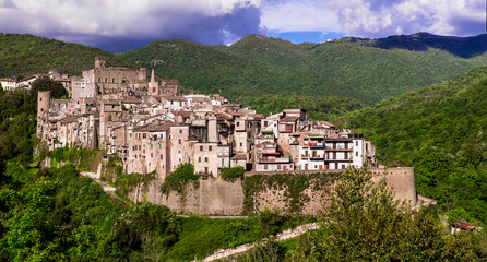 Obraz premium scenic traditional medieval villages and castles of Italy - beautiful town San Gregorio da Sassola, Lazio region