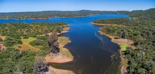Fototapeten Naturpark Retortillo reservoir, Sierra de Hornachuelos Natural Park, province of Córdoba, Andalusia, Spain  © Tolo