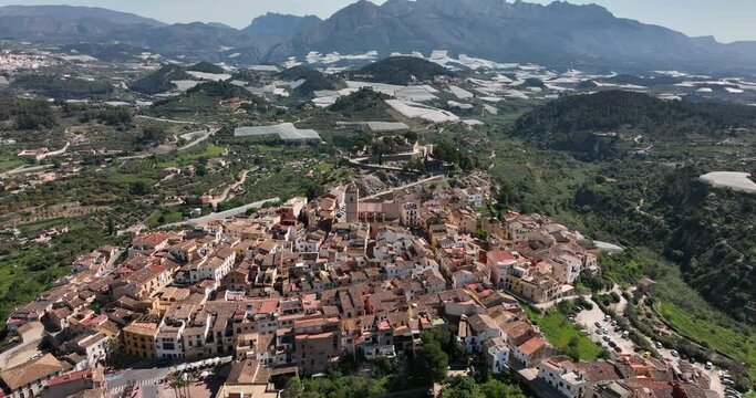 Localidad de Polop de la Marina en Alicante a vista de drone