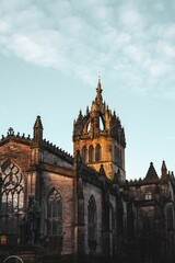 Fototapeta premium Exterior view of St Giles' Cathedral in Edinburgh, Scotland, a historical parish church.