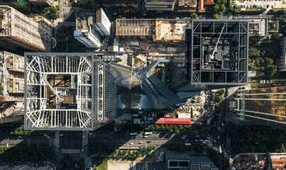 Obraz premium Aerial view of the bustling cityscape of Wuhan, China.