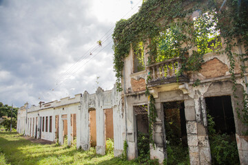 
Ruins of Rio do Bra&ccedil;o Station, at Fazenda Boa Vista, founded by the Kruschewky family in Ilh&eacute;us