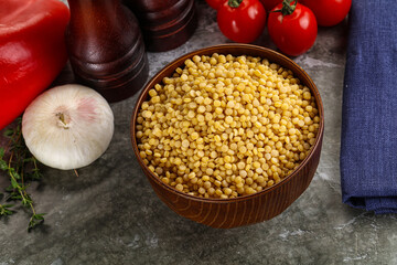 Dry ptitim heap in the bowl