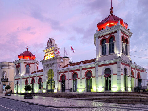Loul&eacute; Portugal. 04-18-2024. Market building at dusk in  the town of Loul&eacute;. Portugal.