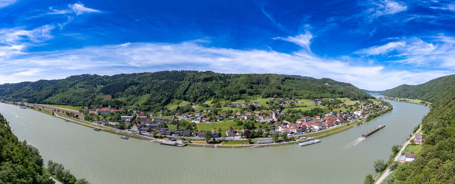 Panoramalandschaft von der Marktgemeinde Engelhartszell