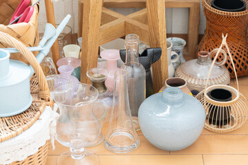 たくさんの花瓶