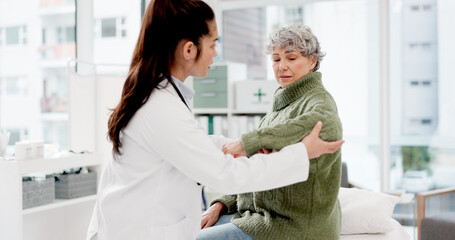 Obraz premium Welcome, old woman or doctor shaking hands with patient in consultation for healthcare checkup at hospital. Meeting, handshake or medical worker greeting a senior person in appointment at clinic