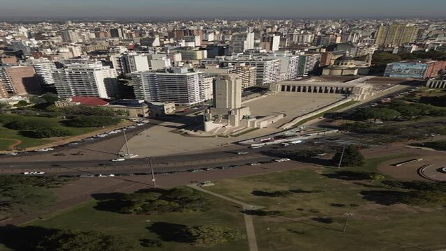 Monumento a la Bandera Argentina - rosario - dron - 9:16 - 4k - historia - reel - vertical - dia de la bandera - 20 de junio