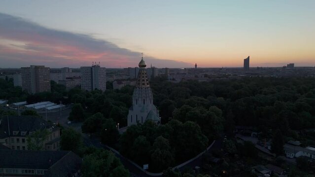 Leipzig - Russisch Orthodoxe Kirche im Sonnenuntergang - Drohnenaufnahme