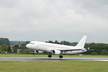 avion atterrissage pluie intemperie vol