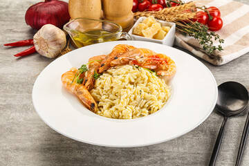Italian pasta Orzo with prawn