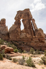 Fototapeta premium Majestic Gateway: The Druid Arch