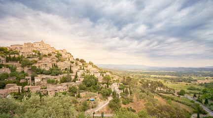 Obraz premium Famous town of Gordes in Provence, southern France