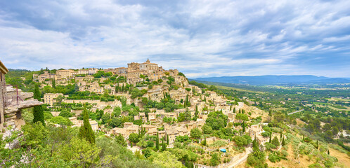 Naklejka premium Famous town of Gordes in Provence, southern France