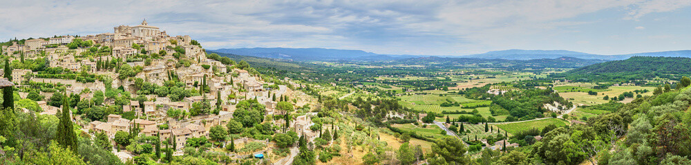 Obraz premium Famous town of Gordes in Provence, southern France