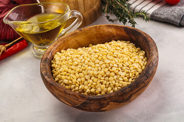 Dry raw wheat pasta - ptitim