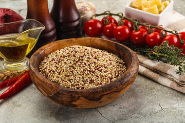 Raw dry quinoa seeds cereal