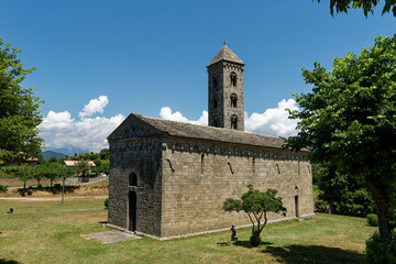 Korsika - Carbini - Kirche Sant Jean Baptiste & Glockenturm