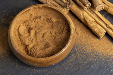 Cinnamon sticks for making cinnamon powder as spices
