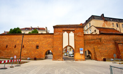 Zabytkowa brama, Toruń, Polska. Historic gate in Torun, Poland