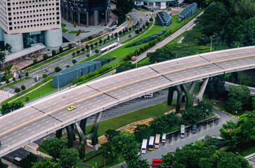 Obraz premium traffic on the highway flyover in Singapore