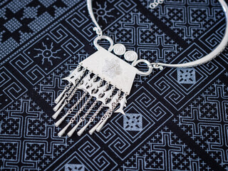 Luxury handmade hill tribe silver jewelry for lady