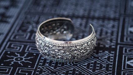 Luxury handmade hill tribe silver jewelry for lady