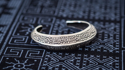 Luxury handmade hill tribe silver jewelry for lady